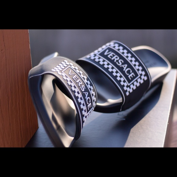 [SOLD] Vintage Box Logo Slides - Picture 8 of 9